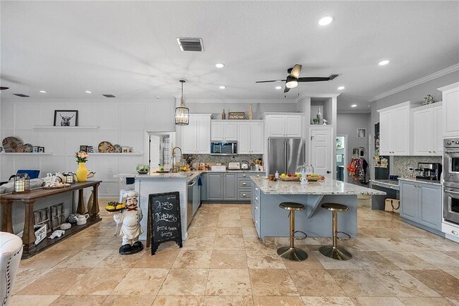 2981 Northfield Dr in Tarpon Springs, FL - Building Photo - Building Photo