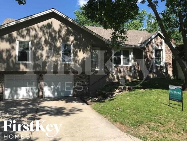 property at 14504 Laquinta Dr