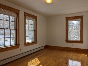 453 Federal St in Montague, MA - Building Photo - Building Photo