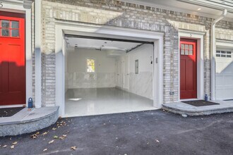 4 Beacon Square-Unit -6 in Fairfield, CT - Building Photo - Building Photo