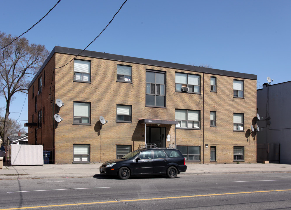 1059 Weston Rd in Toronto, ON - Building Photo