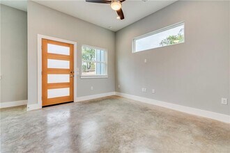 6303 Santos St in Austin, TX - Building Photo - Building Photo