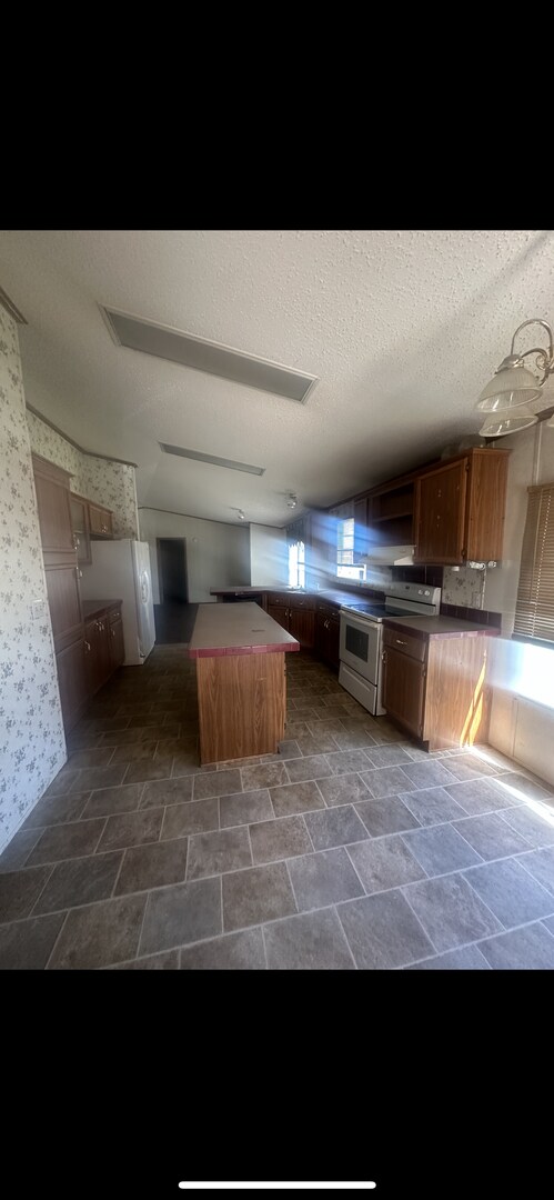 554 Bowens Mill Hwy in Fitzgerald, GA - Building Photo - Building Photo