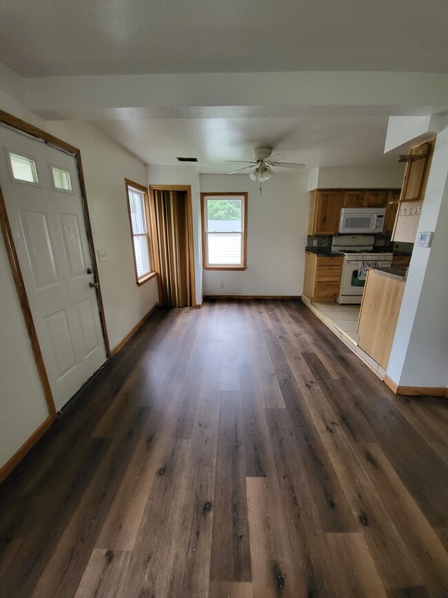 855 Detroit Ave in Youngstown, OH - Building Photo - Building Photo