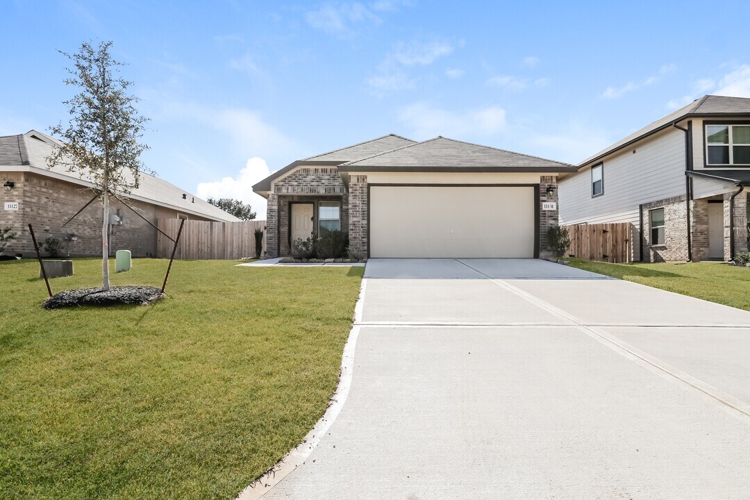 11052 N Lake Mist Ln in Willis, TX - Building Photo