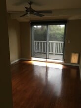 4444 Bakman Ave, Unit B in North Hollywood, CA - Foto de edificio - Building Photo