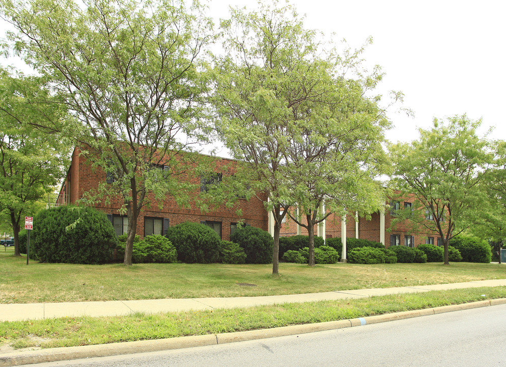 Twin Mark Apartments in Euclid, OH - Foto de edificio