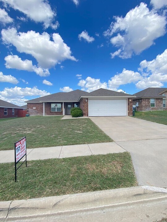 3502 Lucas St in Copperas Cove, TX - Foto de edificio