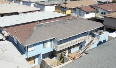 2709 W Rosecrans Ave in Gardena, CA - Building Photo - Building Photo