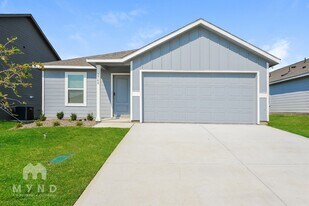 2748 Mistwood Dr in Fort Worth, TX - Building Photo