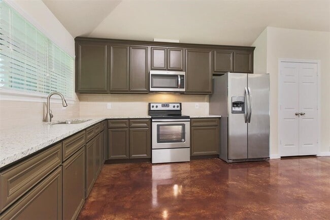 property at 5610 Highline Dr