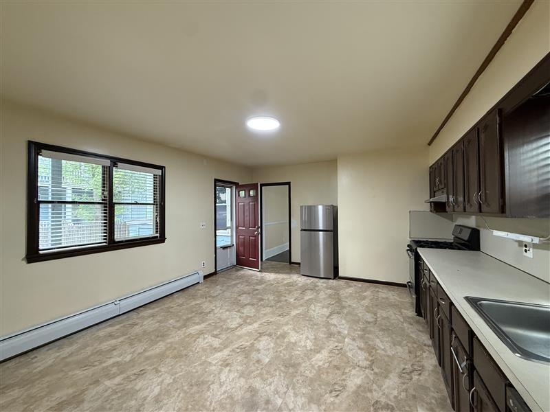 53 Oakland St in Medford, MA - Building Photo