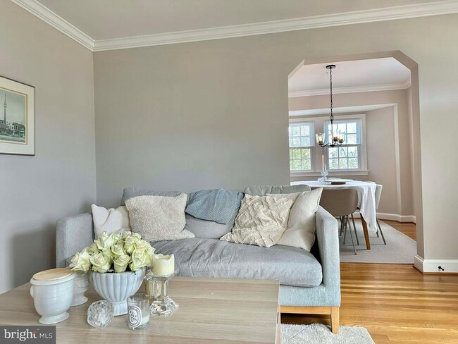 property at 1228 N Stuart St