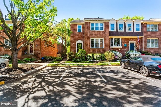 property at 10145 Oakwood Chase Ct