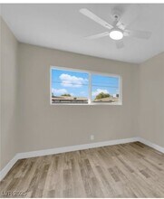 525 Wyatt Ave in Las Vegas, NV - Building Photo - Building Photo