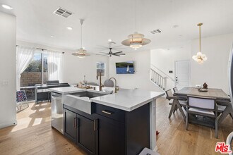 27751 Dyer Wy in Santa Clarita, CA - Building Photo - Building Photo