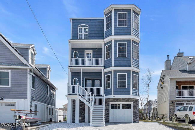 property at 141 Vanard Dr