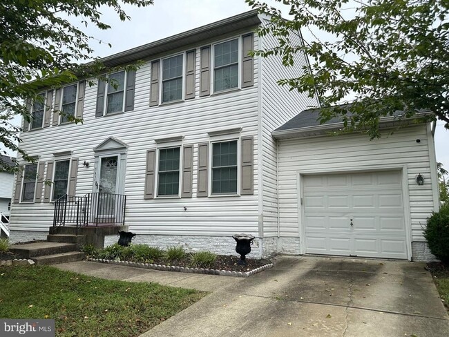 property at 5435 Sir Douglas Dr