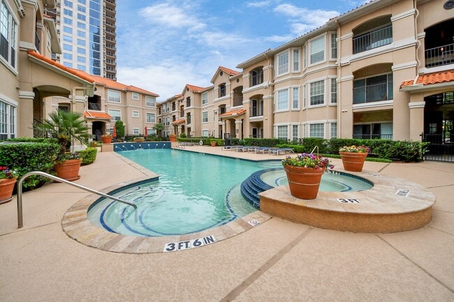 3231 Allen Pkwy in Houston, TX - Foto de edificio - Building Photo