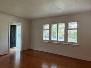 4879 Collingwood St in Vancouver, BC - Building Photo - Building Photo