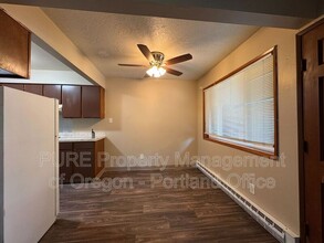 1117 SE 27th Ave in Portland, OR - Building Photo - Building Photo