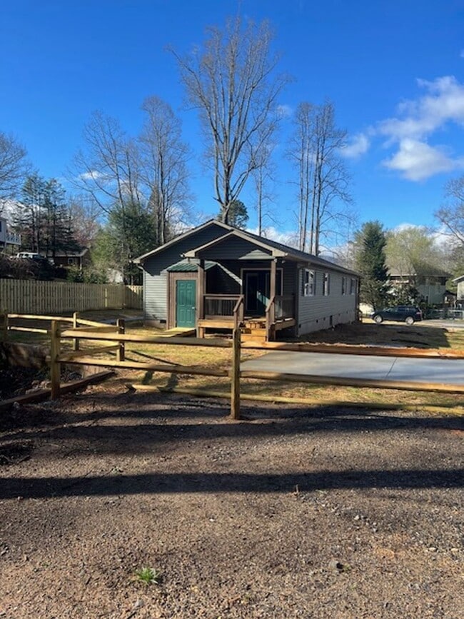property at 210 N Park Ln