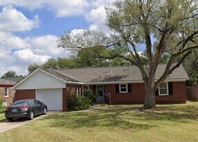 2103 S Parker St in Amarillo, TX - Building Photo