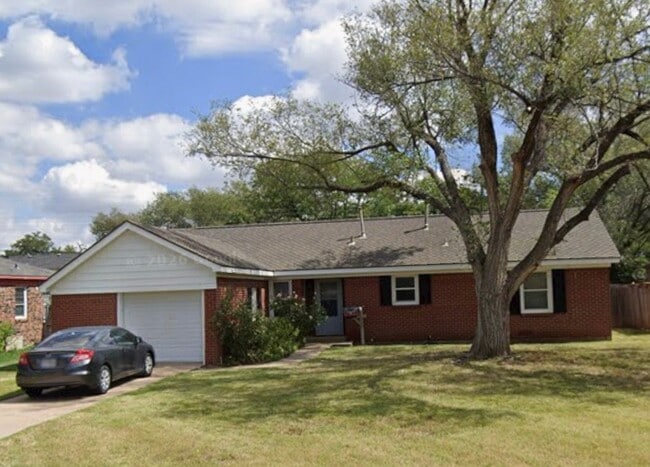 property at 2103 S Parker St