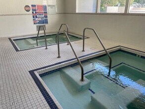 5340 Yarmouth Ave in Los Angeles, CA - Building Photo - Building Photo