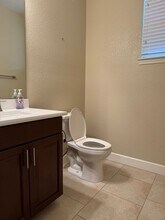 5297 Maddux Way in Roseville, CA - Building Photo - Building Photo