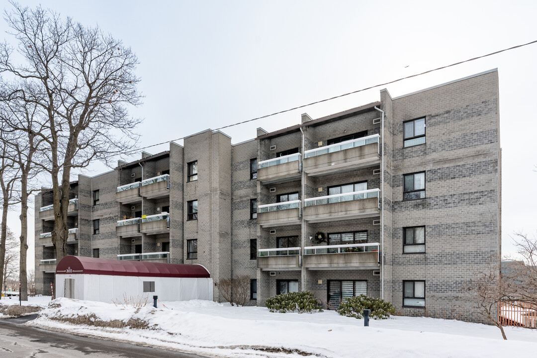 2655 De La Picardie St in Québec, QC - Building Photo