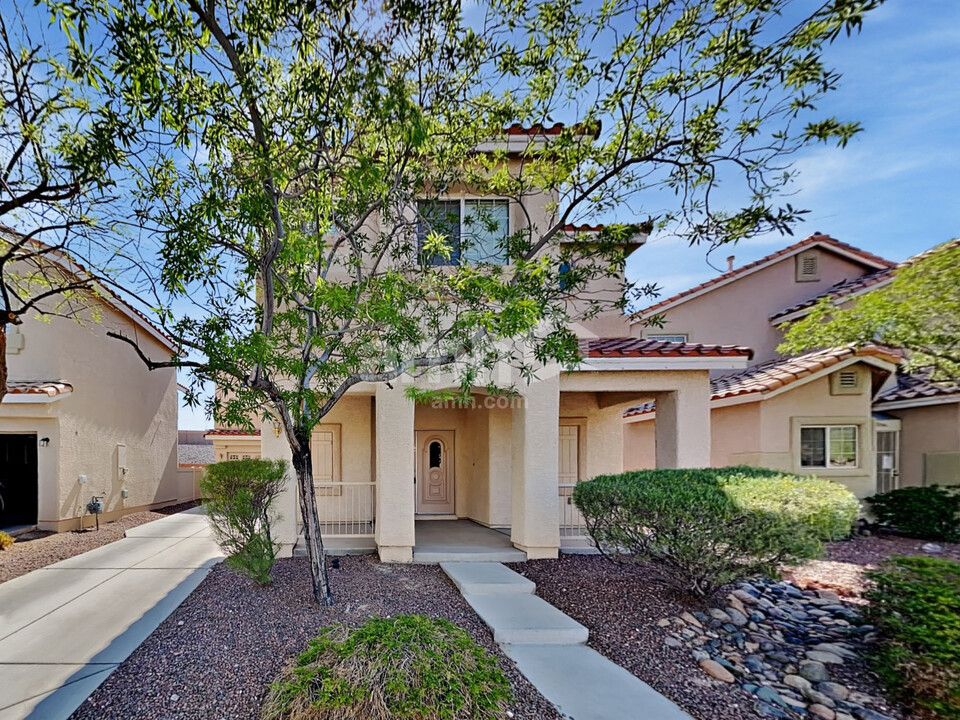8845 Red Fox Dr in Las Vegas, NV - Building Photo