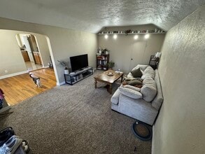 1011 Fremont St in Manhattan, KS - Foto de edificio - Building Photo