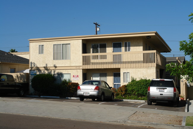 432 2nd St in Encinitas, CA - Foto de edificio - Building Photo