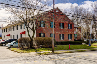 W R Young Apartments in Lexington, KY - Building Photo - Building Photo