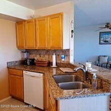 7310 Highway 1 in Port Saint John, FL - Foto de edificio - Building Photo