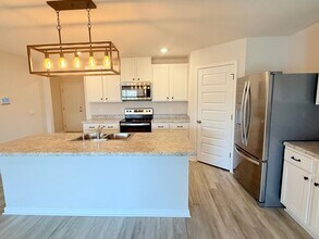 4409 Redbay Ct in Pace, FL - Building Photo - Building Photo