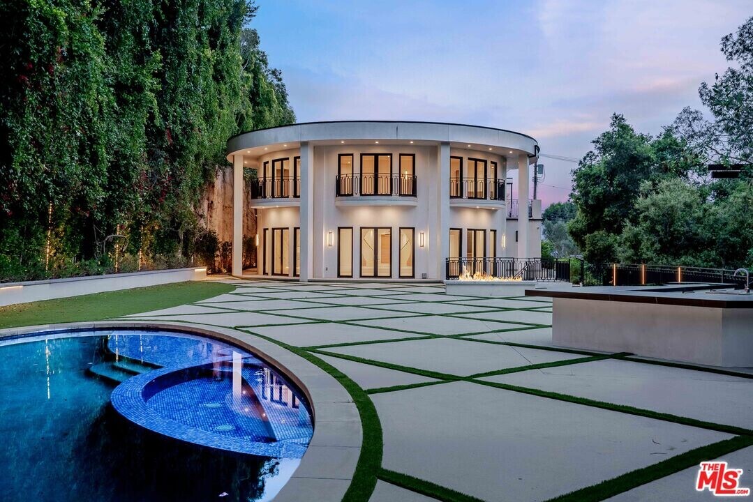 1769 Westridge Rd in Los Angeles, CA - Building Photo