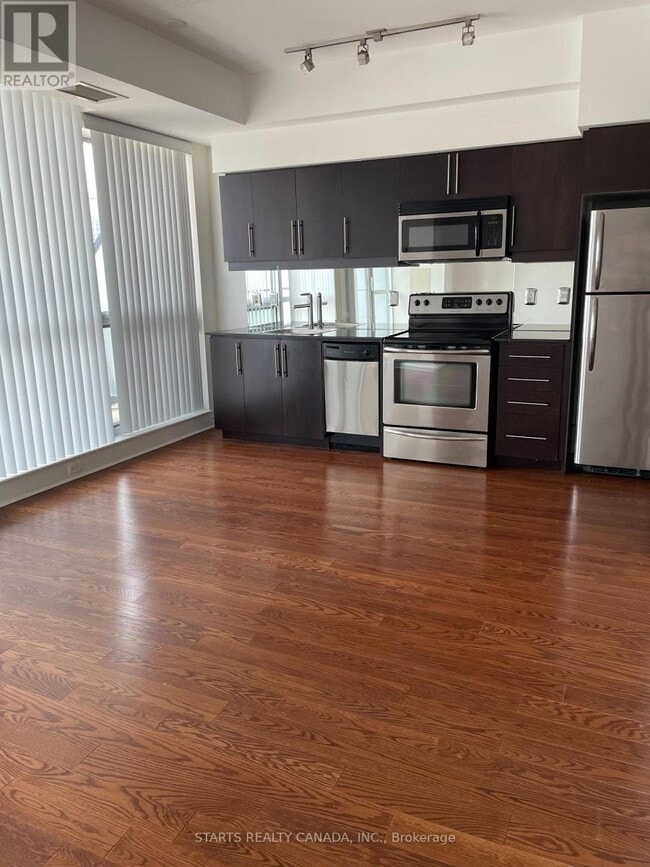 property at 2885 Bayview Ave