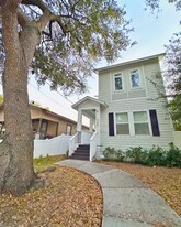 1736 W Walnut St in Tampa, FL - Building Photo