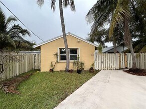 1644 Jackson St in Hollywood, FL - Building Photo - Building Photo