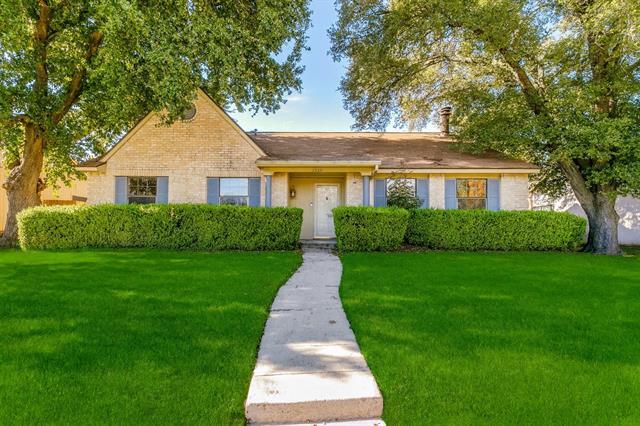 property at 3929 Commonwealth Dr