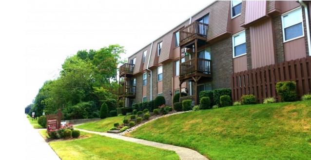 Edgecliff in Louisville, KY - Foto de edificio