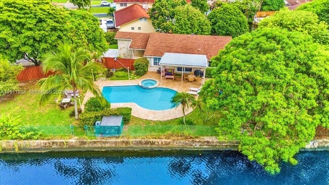 2650 Scott St in Hollywood, FL - Foto de edificio - Building Photo