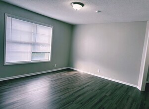 Eisenhower Apartments in Junction City, KS - Building Photo - Interior Photo