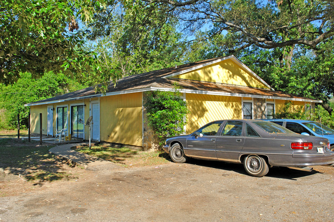 50 Burgess Rd in Pensacola, FL - Building Photo - Building Photo