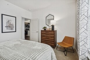 Penn Circle in Carmel, IN - Building Photo