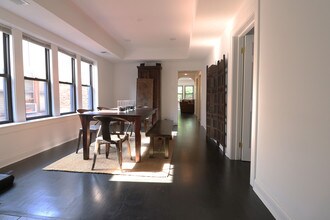 2209 W Arthur Ave, Unit 3 in Chicago, IL - Building Photo - Building Photo