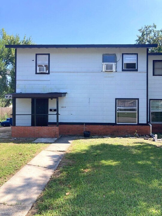 3103 E Rio Grande St in Victoria, TX - Building Photo