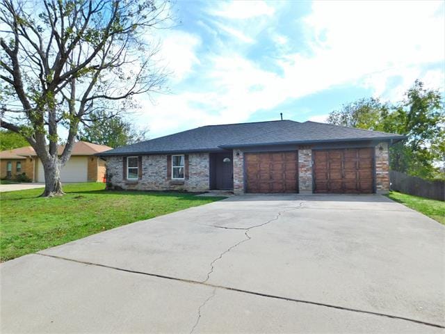 property at 2512 Chaparral Ct